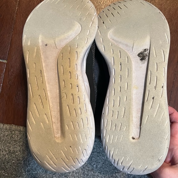 Nike sneakers - Picture 8 of 8